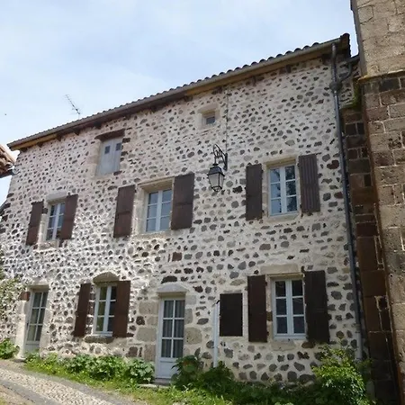 4 Pers Avec Cour, Vue Loire - Fr-1-582-122 Nyaraló Arlempdes