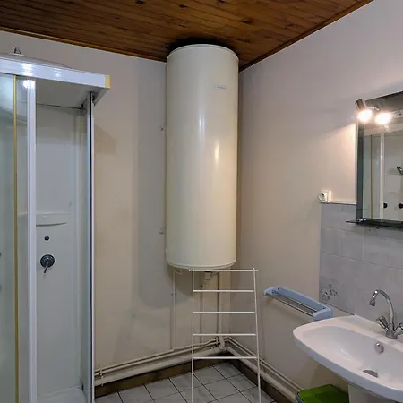 4 Pers Avec Cour, Vue Loire - Fr-1-582-122