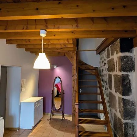 4 Pers Avec Cour, Vue Loire - Fr-1-582-122 Vakantiehuis